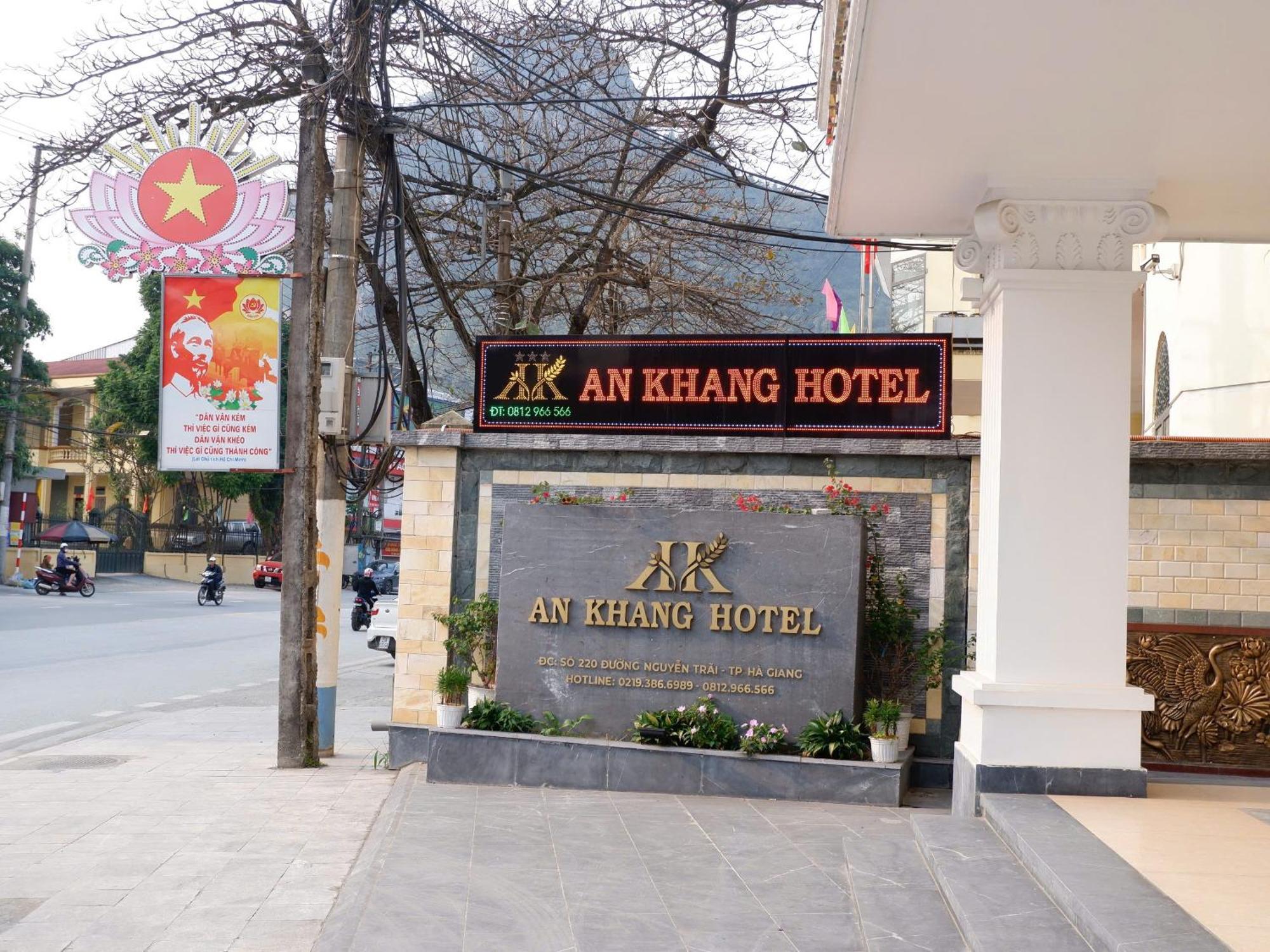 An Khang Hotel Ха Жианг Екстериор снимка